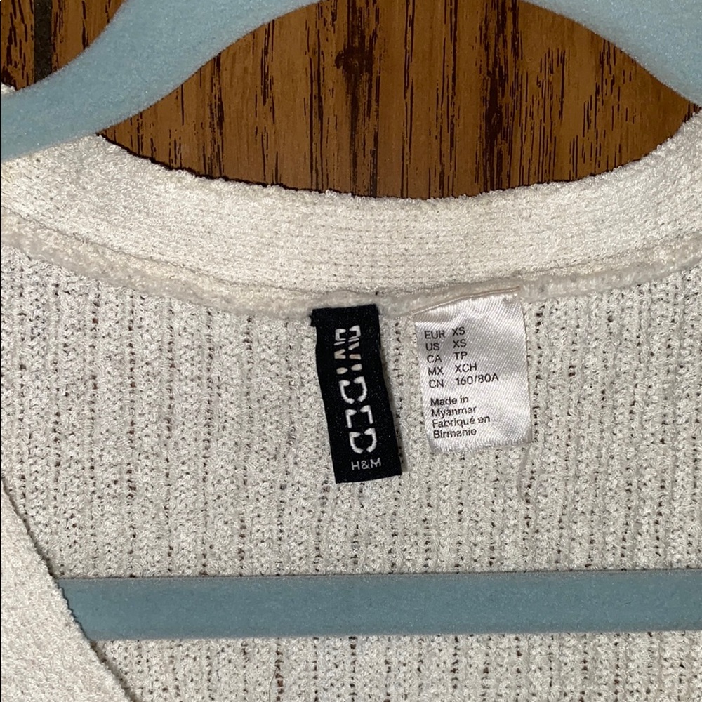 H&M Cream Knit Sweater - Picture 2 of 5